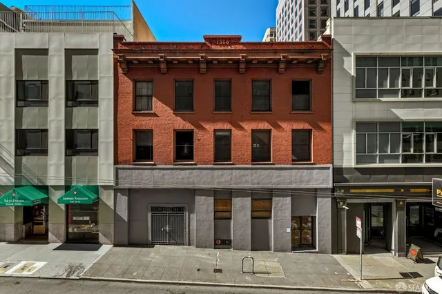 $2,750,000 | 648 Sacramento Street, San Francisco, CA 94111