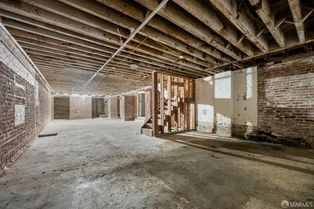 $2,750,000 | 648 Sacramento Street, San Francisco, CA 94111