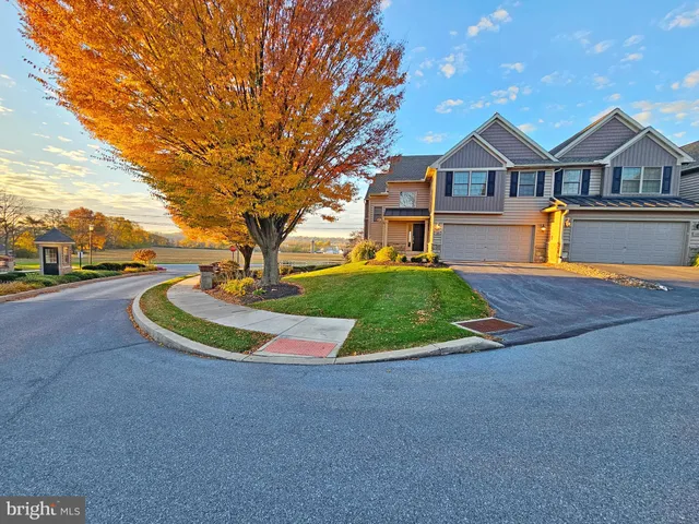 $389,900 | 45 Fieldcrest Lane, Ephrata, PA 17522