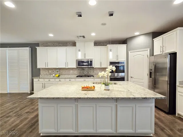 $2,580 | 6233 Canterbury Field Road, Las Vegas, NV 89113