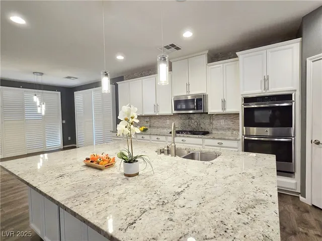 $2,580 | 6233 Canterbury Field Road, Las Vegas, NV 89113