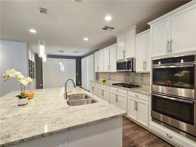 $2,580 | 6233 Canterbury Field Road, Las Vegas, NV 89113