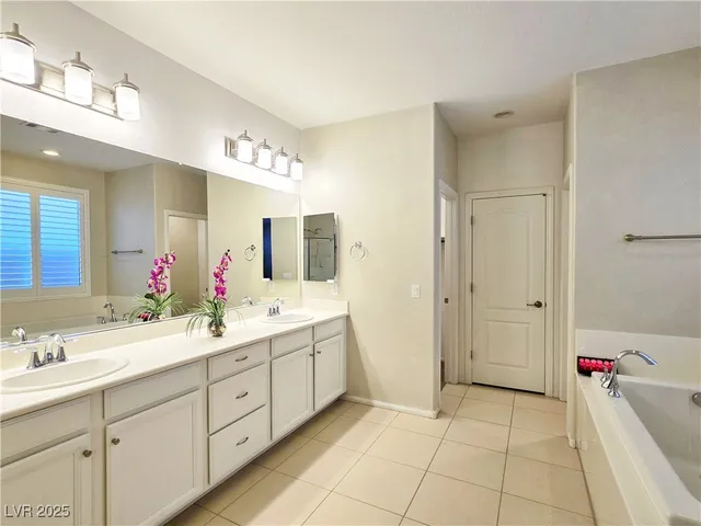 $2,580 | 6233 Canterbury Field Road, Las Vegas, NV 89113