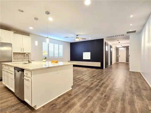 $2,580 | 6233 Canterbury Field Road, Las Vegas, NV 89113