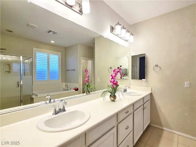 $2,580 | 6233 Canterbury Field Road, Las Vegas, NV 89113