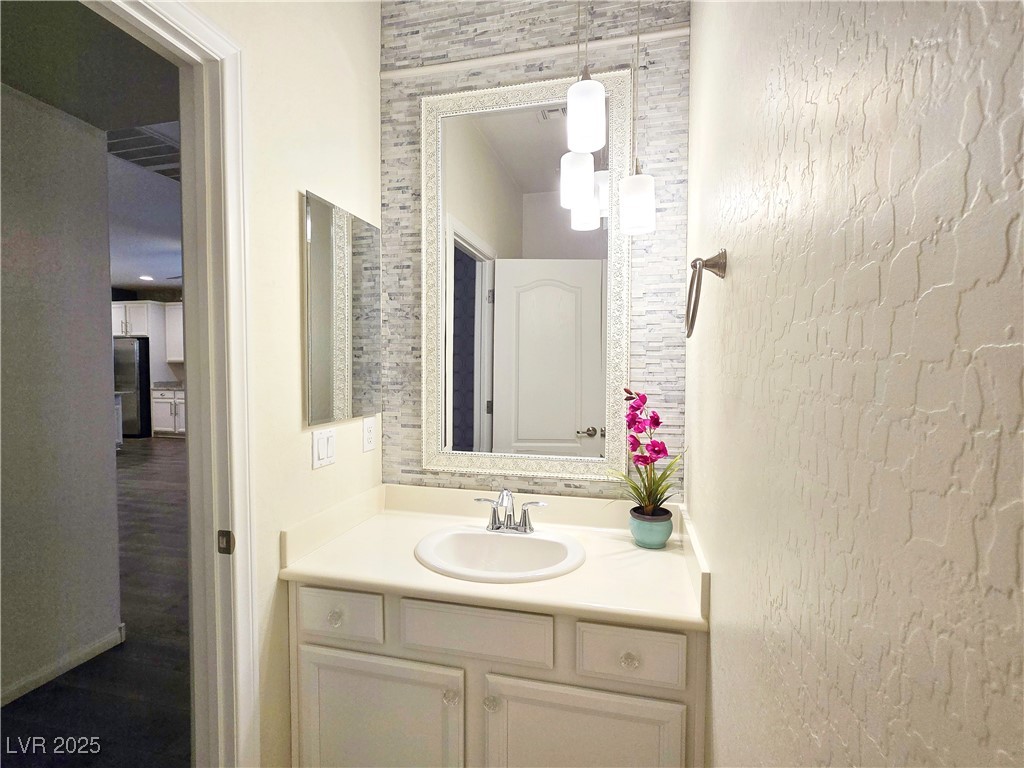 6233 Canterbury Field Road Las Vegas, NV 89113 - Photo 27 of 35