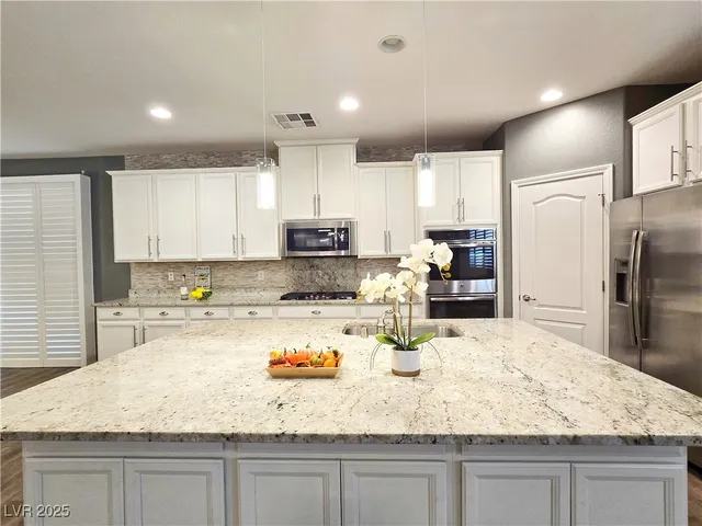 $2,580 | 6233 Canterbury Field Road, Las Vegas, NV 89113