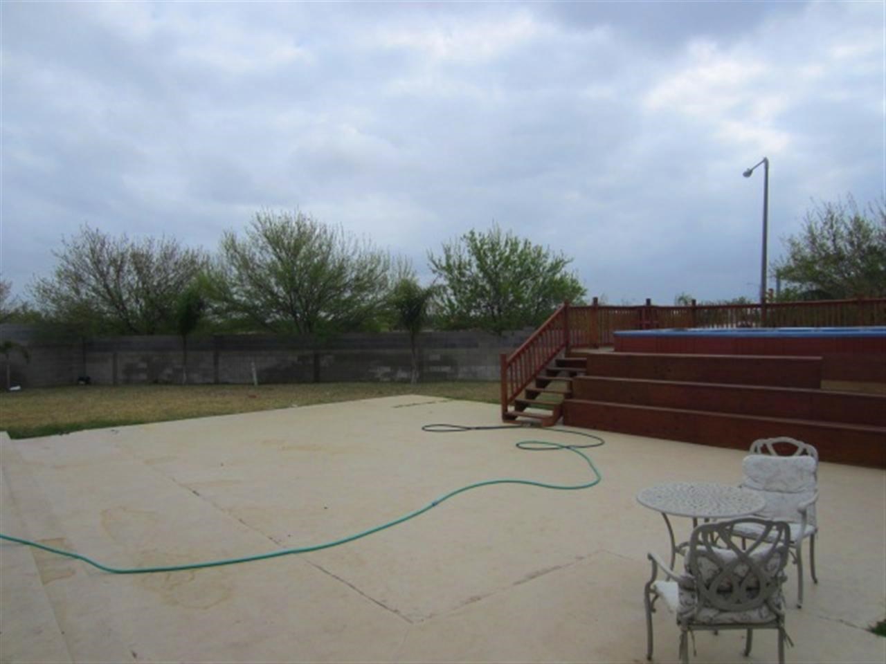 102 Sun Ray Loop Laredo, TX 78041 - Photo 8 of 9 a view of swimming pool