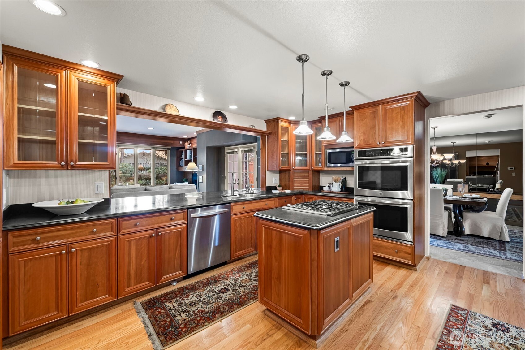 8902 Park Ridge Drive West University Place, WA 98467 - Photo 5 of 40