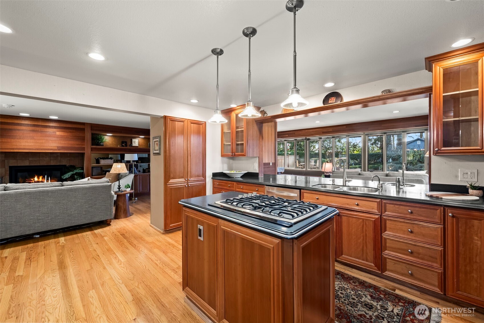 8902 Park Ridge Drive West University Place, WA 98467 - Photo 6 of 40