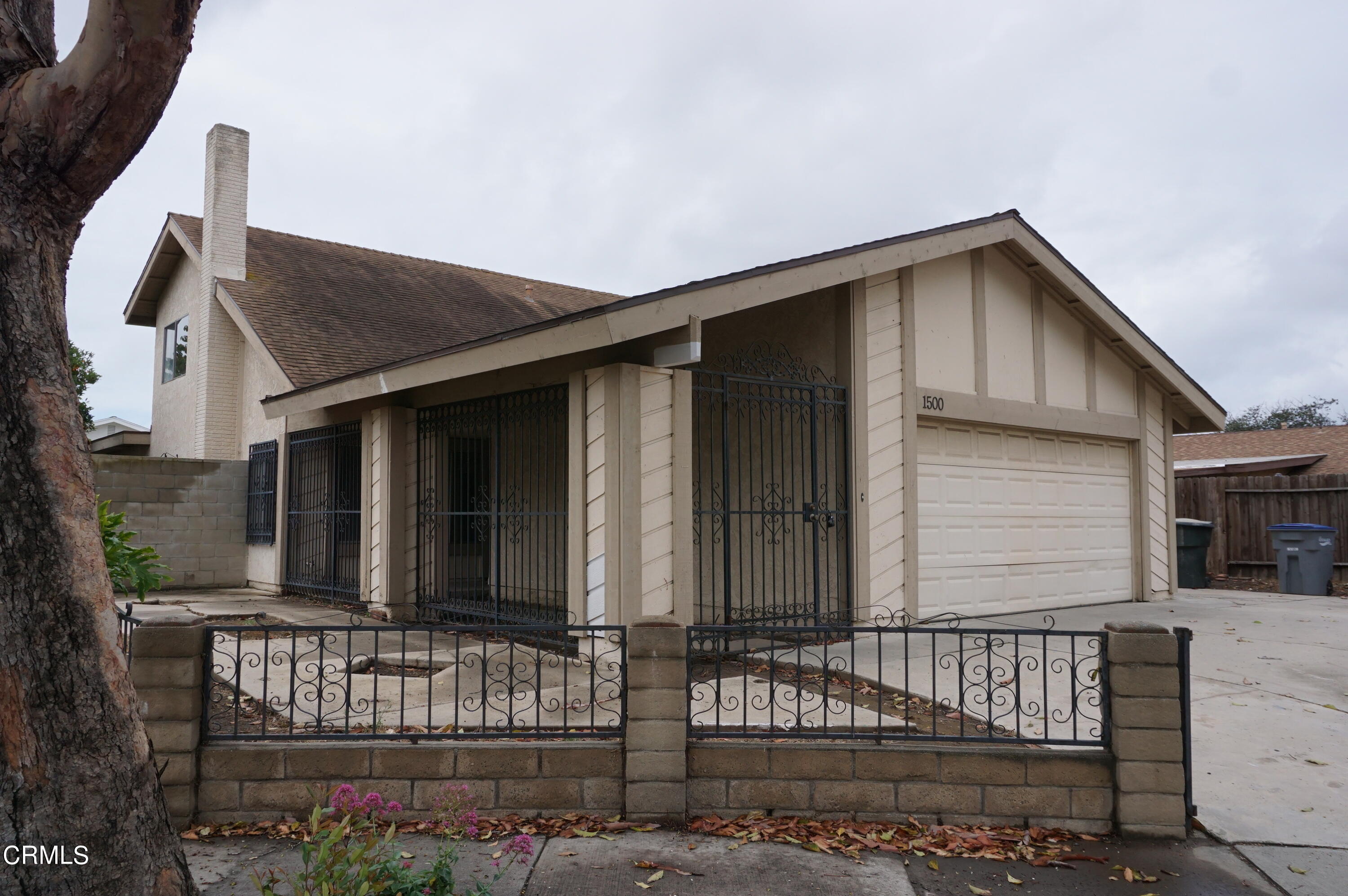 1500 Kipling Court Oxnard, CA 93033 - Photo 1 of 18 a front view of a house