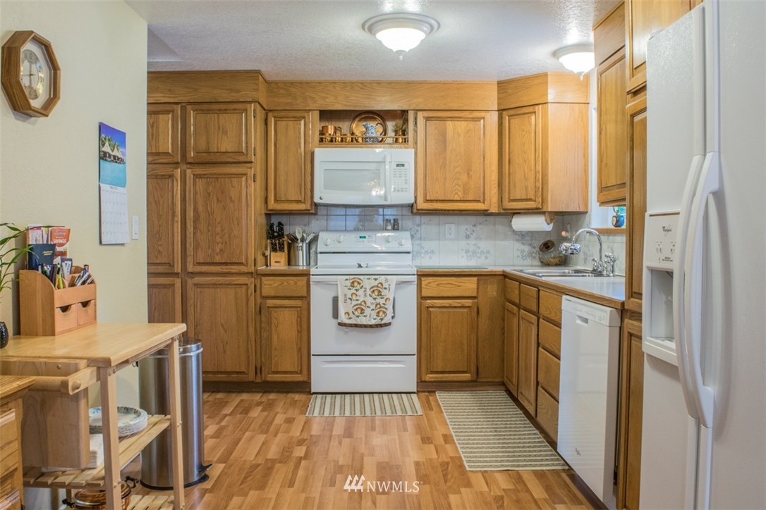 5204 West Highland Road Everett, WA 98203 - Photo 3 of 17