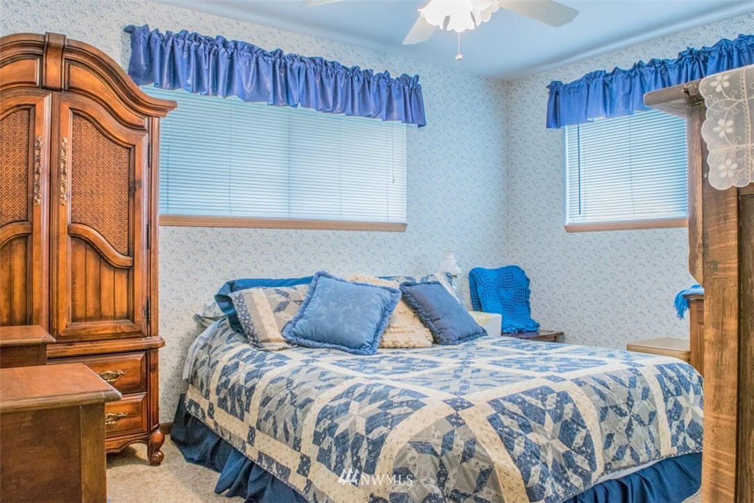 5204 West Highland Road Everett, WA 98203 - Photo 5 of 17