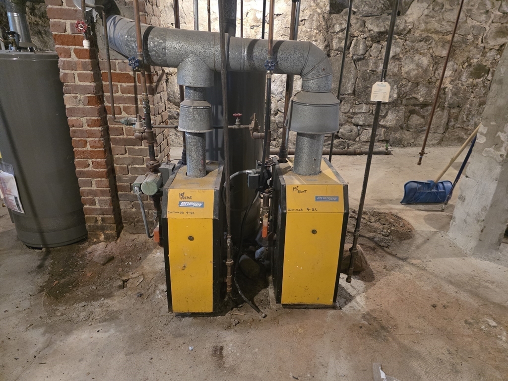 62 Pitman Street Fall River, MA 02723 - Photo 10 of 13