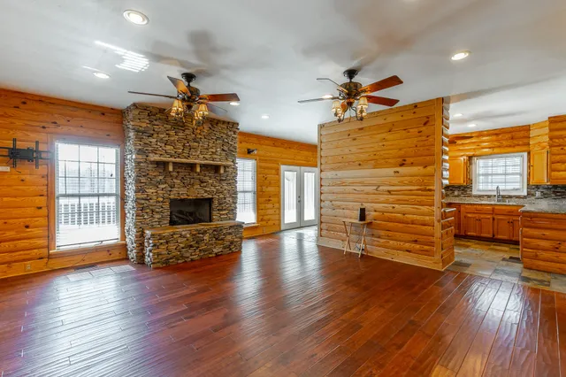 $575,000 | 2322 Mowbray Pike, Soddy Daisy, TN 37379