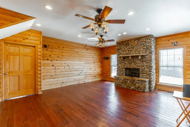 $575,000 | 2322 Mowbray Pike, Soddy Daisy, TN 37379