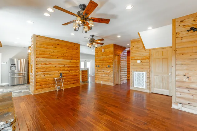 $575,000 | 2322 Mowbray Pike, Soddy Daisy, TN 37379