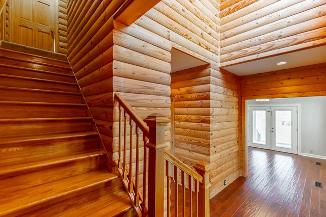 $575,000 | 2322 Mowbray Pike, Soddy Daisy, TN 37379