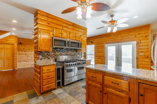 $575,000 | 2322 Mowbray Pike, Soddy Daisy, TN 37379