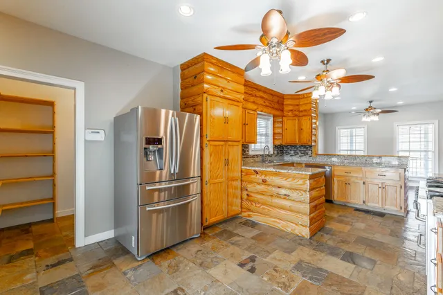 $575,000 | 2322 Mowbray Pike, Soddy Daisy, TN 37379