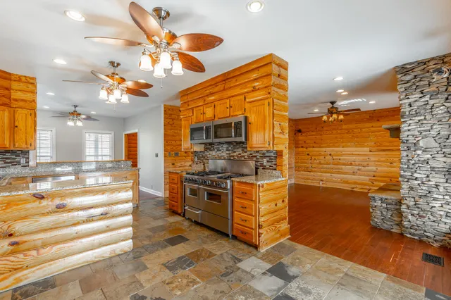 $575,000 | 2322 Mowbray Pike, Soddy Daisy, TN 37379