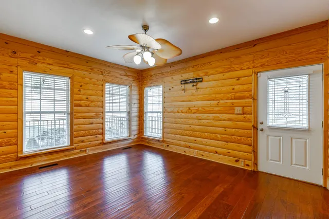 $575,000 | 2322 Mowbray Pike, Soddy Daisy, TN 37379