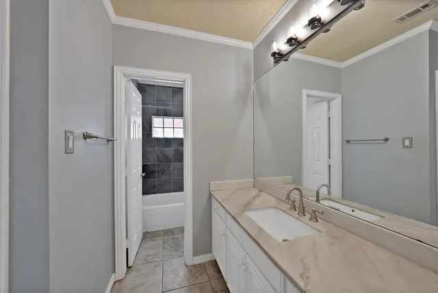 $3,490 | 2802 Timber Hill Drive, Grapevine, TX 76051
