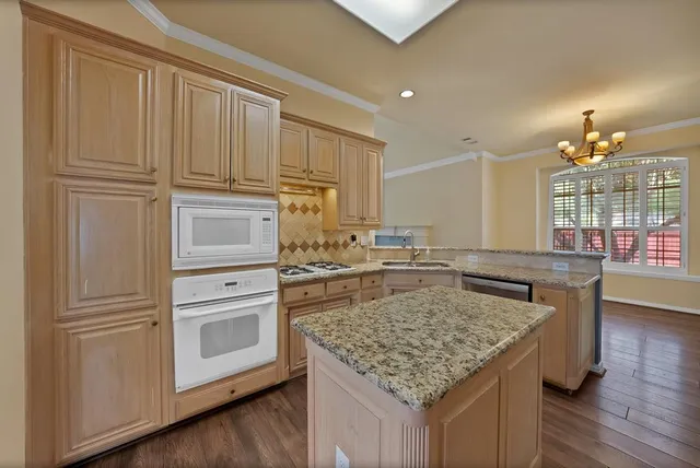 $3,490 | 2802 Timber Hill Drive, Grapevine, TX 76051