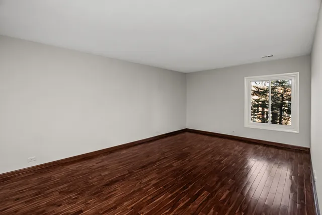 $349,888 | 77 Lake Hinsdale Drive, Unit 207, Willowbrook, IL 60527