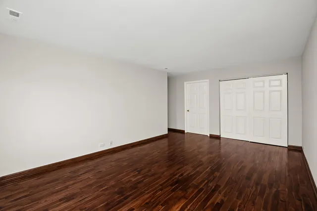 $349,888 | 77 Lake Hinsdale Drive, Unit 207, Willowbrook, IL 60527