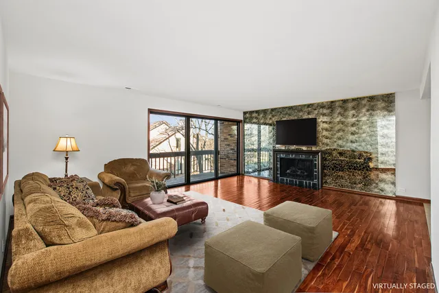 $349,888 | 77 Lake Hinsdale Drive, Unit 207, Willowbrook, IL 60527