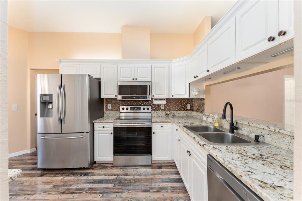 10987 Southwest 69th Circle Ocala, FL 34476 - Photo 11 of 48