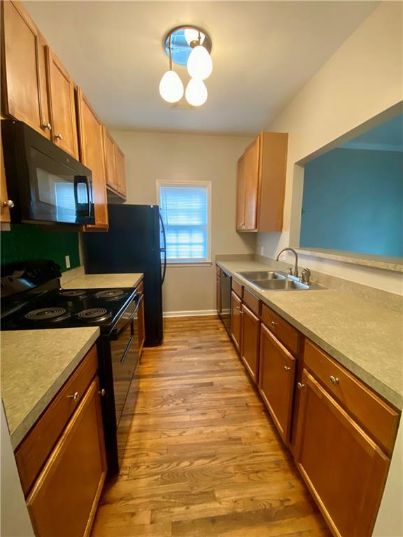 404 Bass Street Southwest Atlanta, GA 30310 - Photo 3 of 14