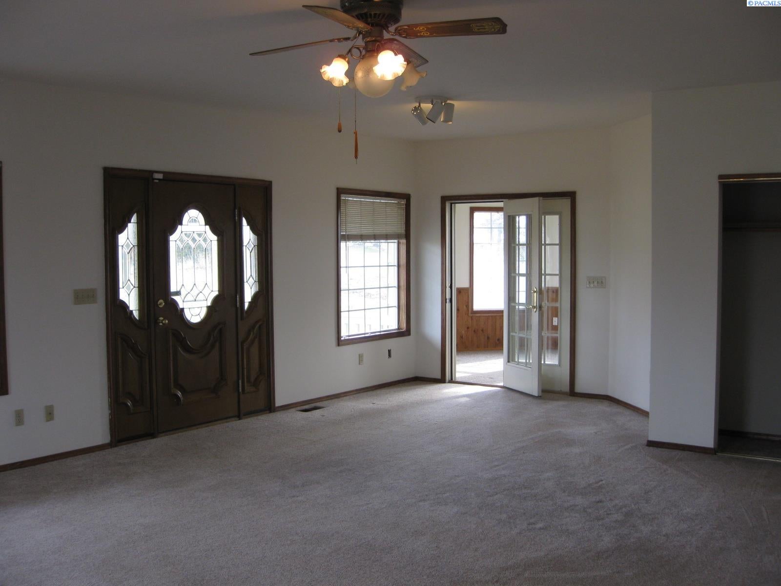 1620 Olmstead Road, Unit HOME Grandview, WA 98930 - Photo 5 of 13 Gallery Image 5