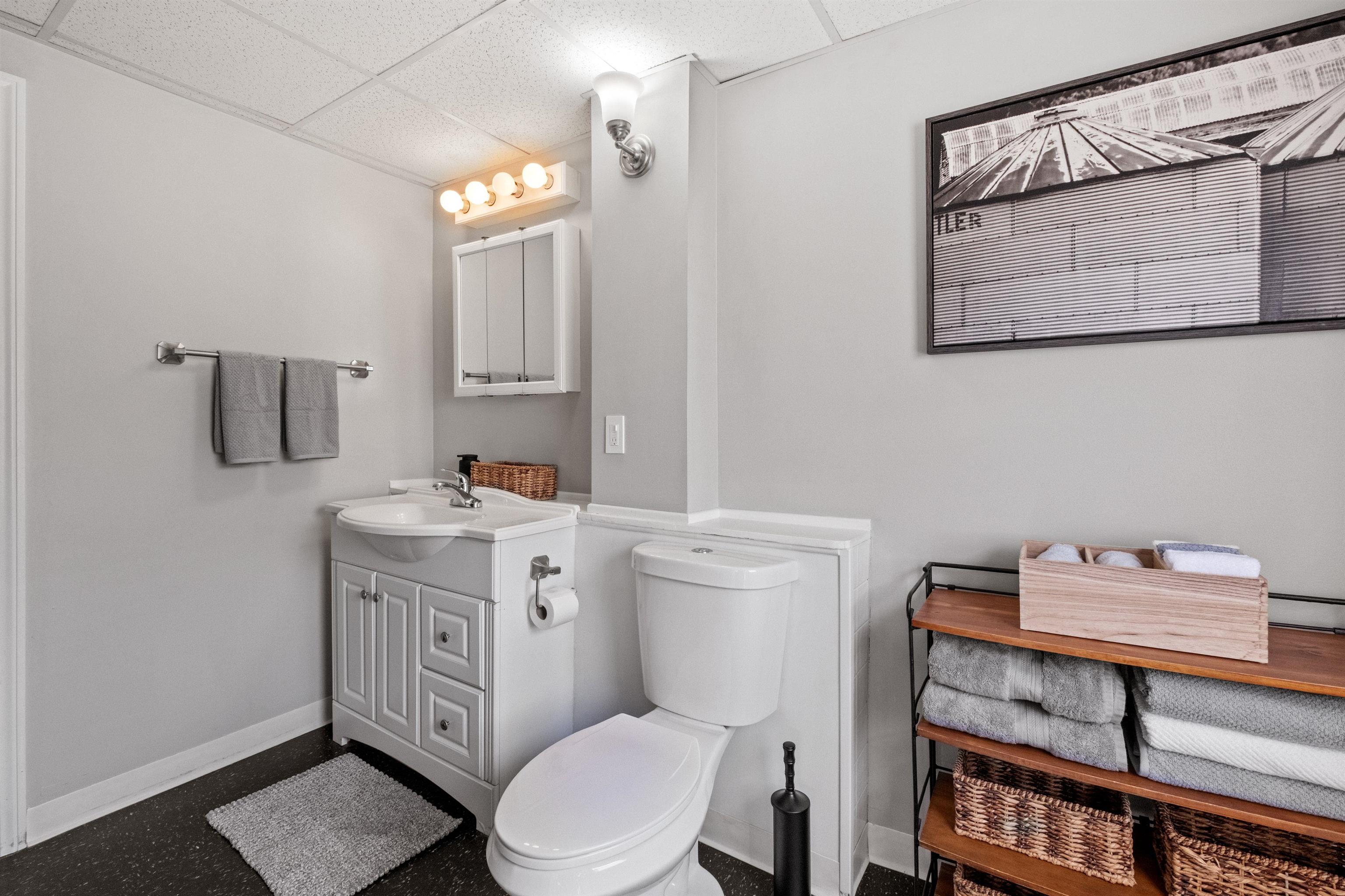 792 Grove Street, Unit 3 Manchester, NH 03103 - Photo 17 of 29