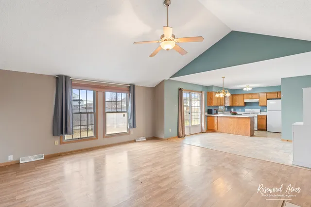 $225,000 | 806 Covey Lane, Coal City, IL 60416