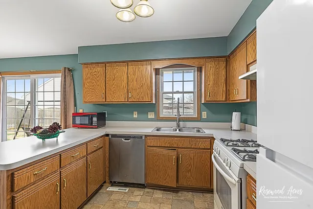 $225,000 | 806 Covey Lane, Coal City, IL 60416