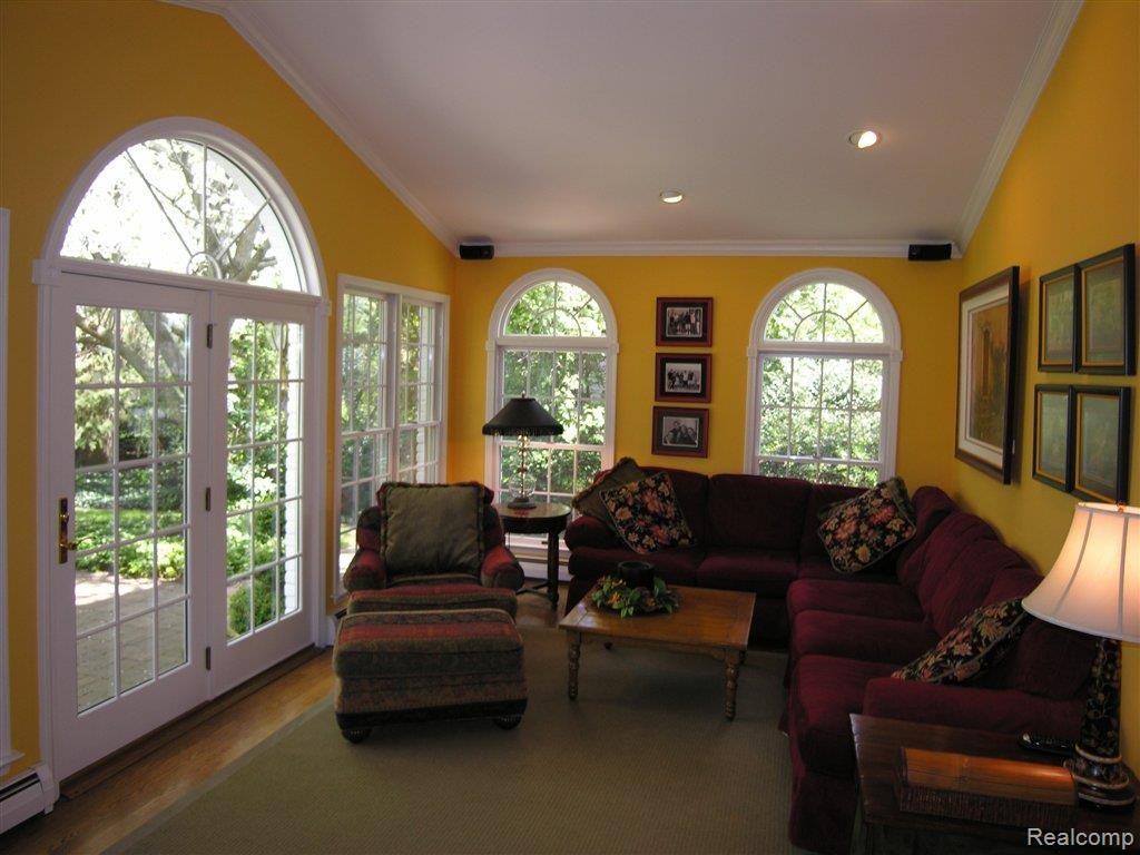 44 Renaud Road Grosse Pointe, MI 48236 - Photo 7 of 25 DSCN8201.JPG