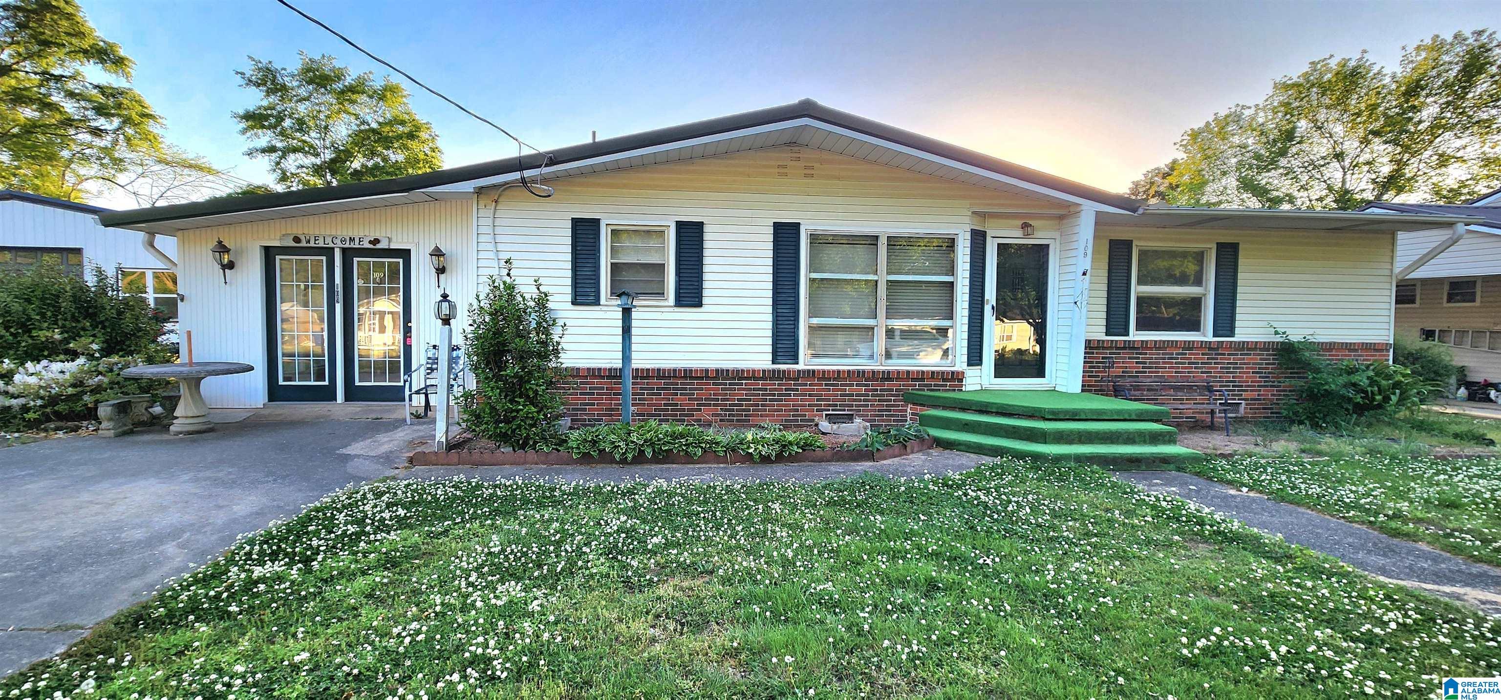 109 Hendrix Street Oneonta, AL 35121 - Photo 1 of 22