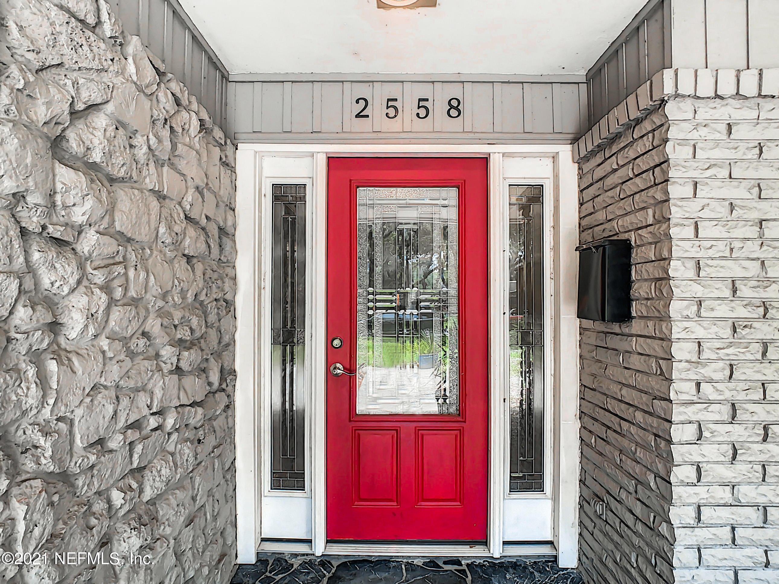 2558 Red Fox Road-13