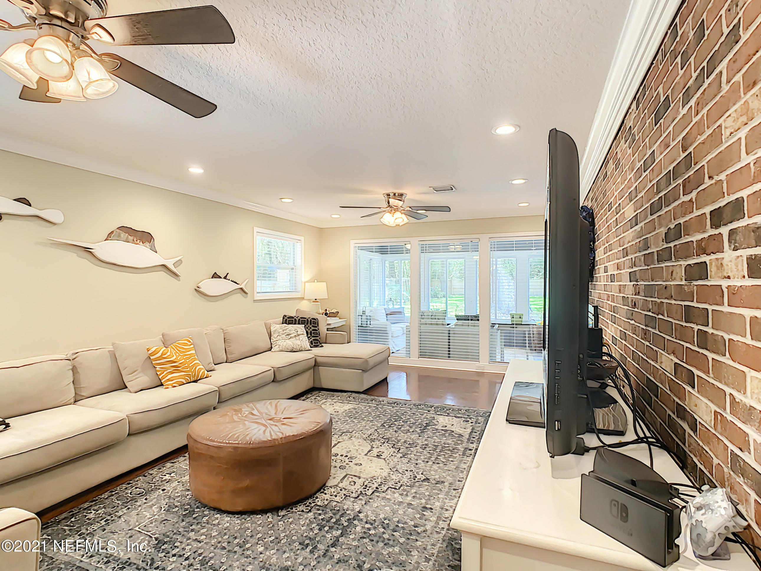 2558 Red Fox Road-21