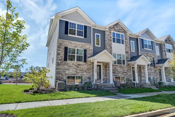 $390,990 | 1316 Foxglove Drive, Bartlett, IL 60103