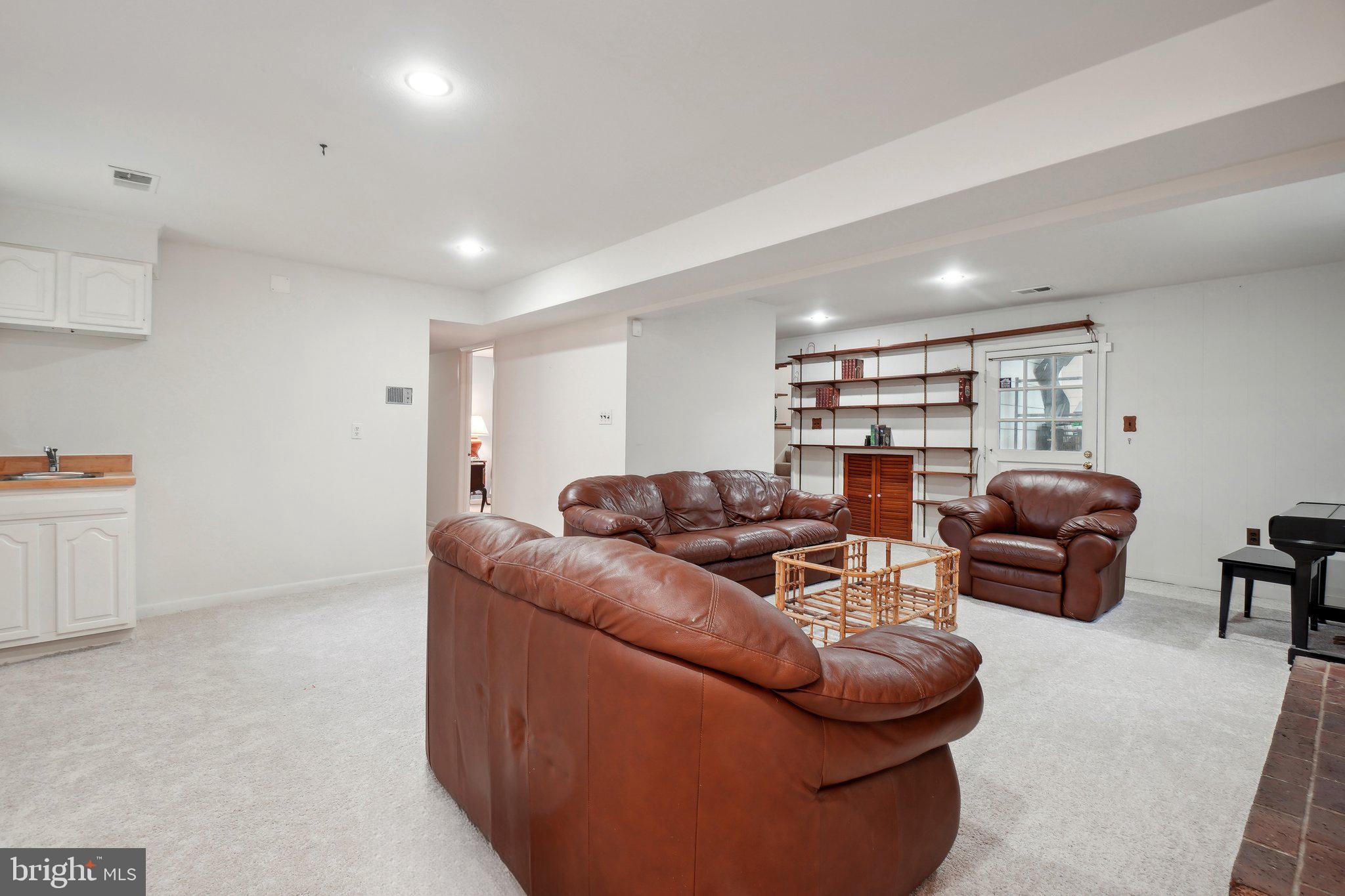 2508 Londonderry Road Alexandria, VA 22308 - Photo 20 of 38 Gallery Image 20