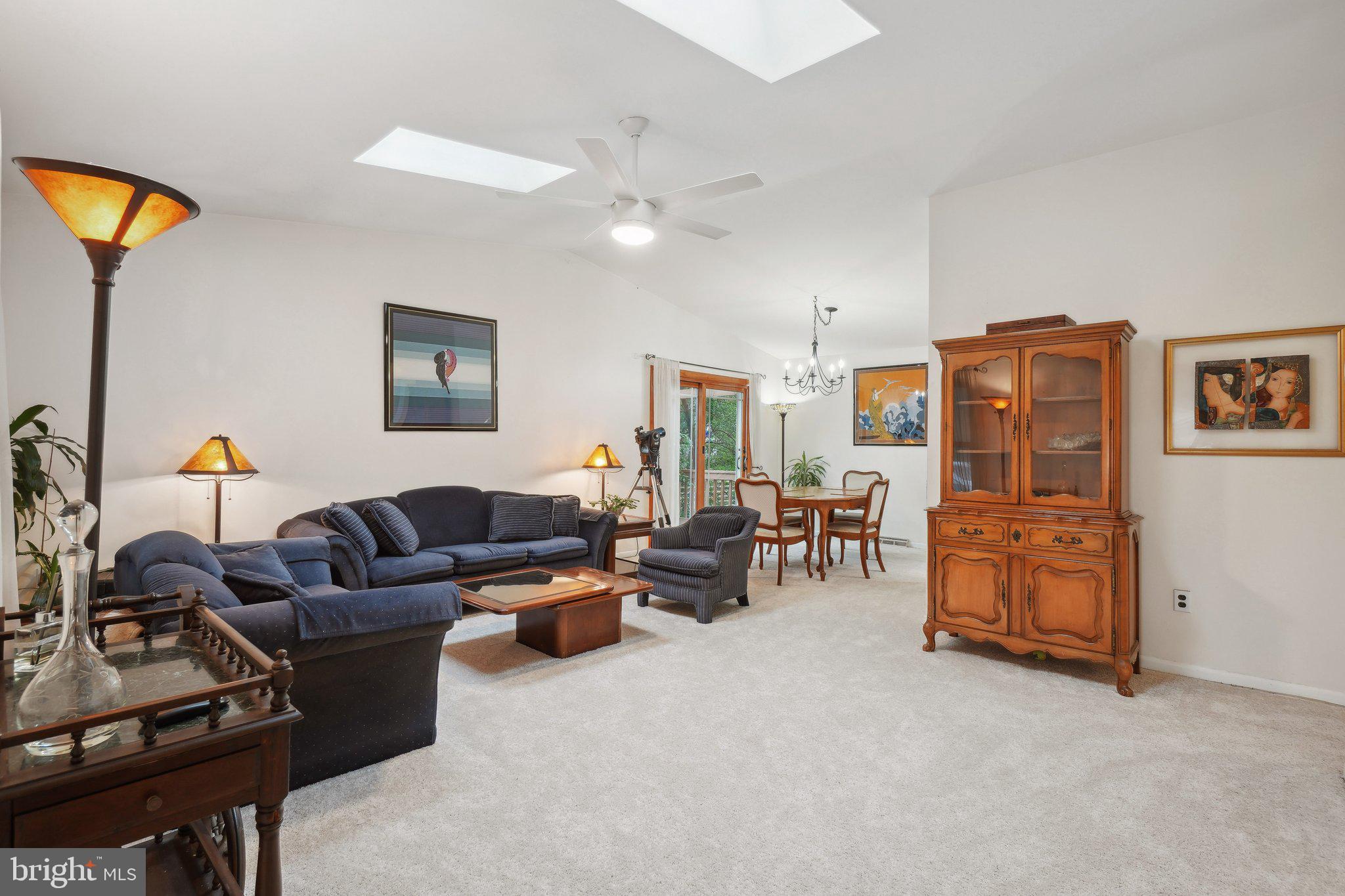 2508 Londonderry Road Alexandria, VA 22308 - Photo 4 of 38 Gallery Image 4
