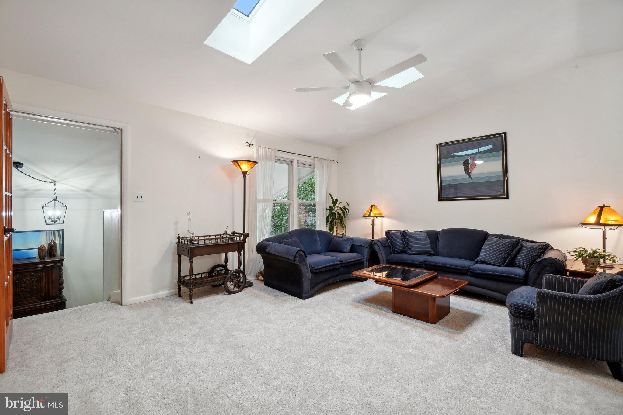 2508 Londonderry Road Alexandria, VA 22308 - Photo 5 of 38 Gallery Image 5