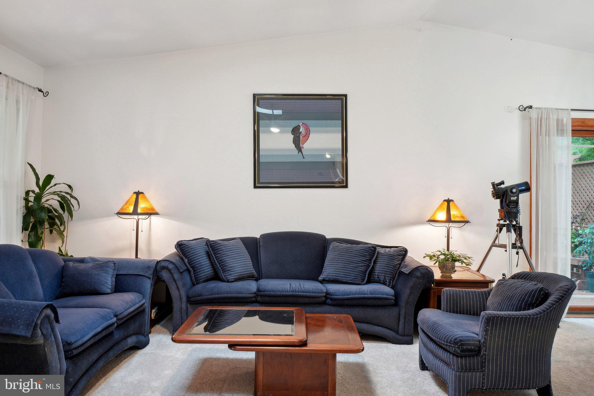 2508 Londonderry Road Alexandria, VA 22308 - Photo 6 of 38 Gallery Image 6