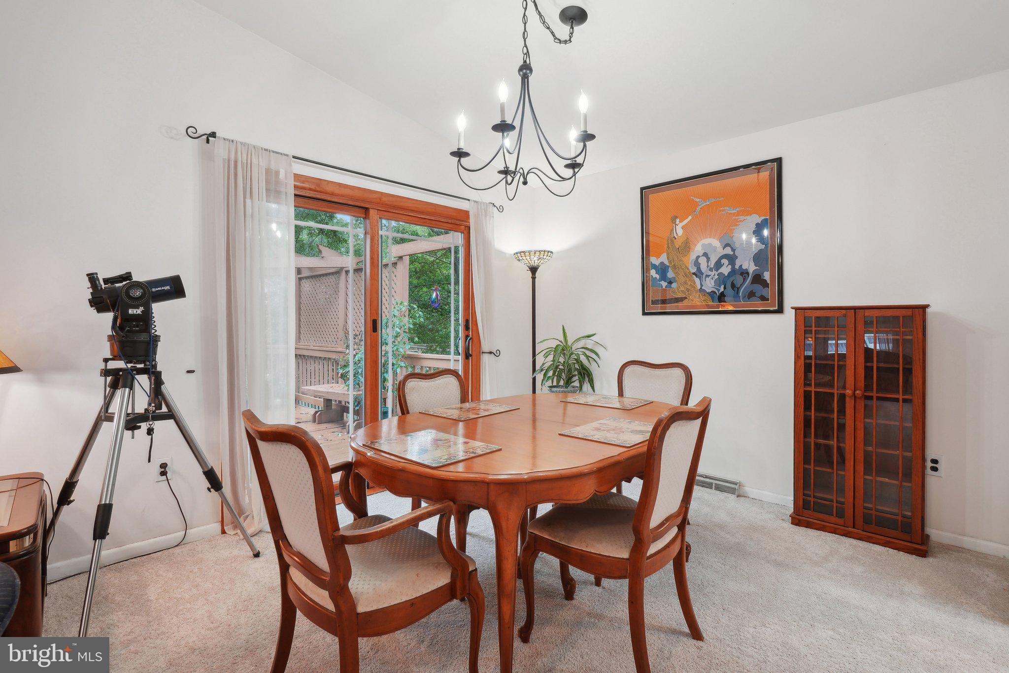 2508 Londonderry Road Alexandria, VA 22308 - Photo 7 of 38 Gallery Image 7
