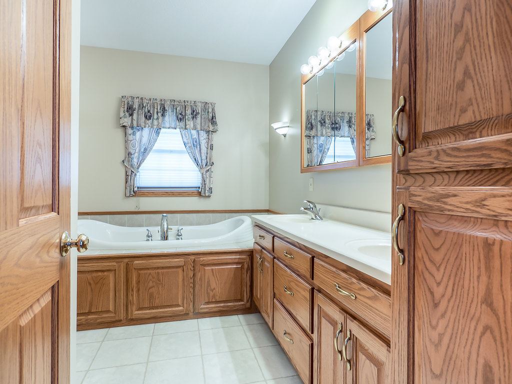 13616 Notestine Road Grabill, IN 46741 - Photo 19 of 36