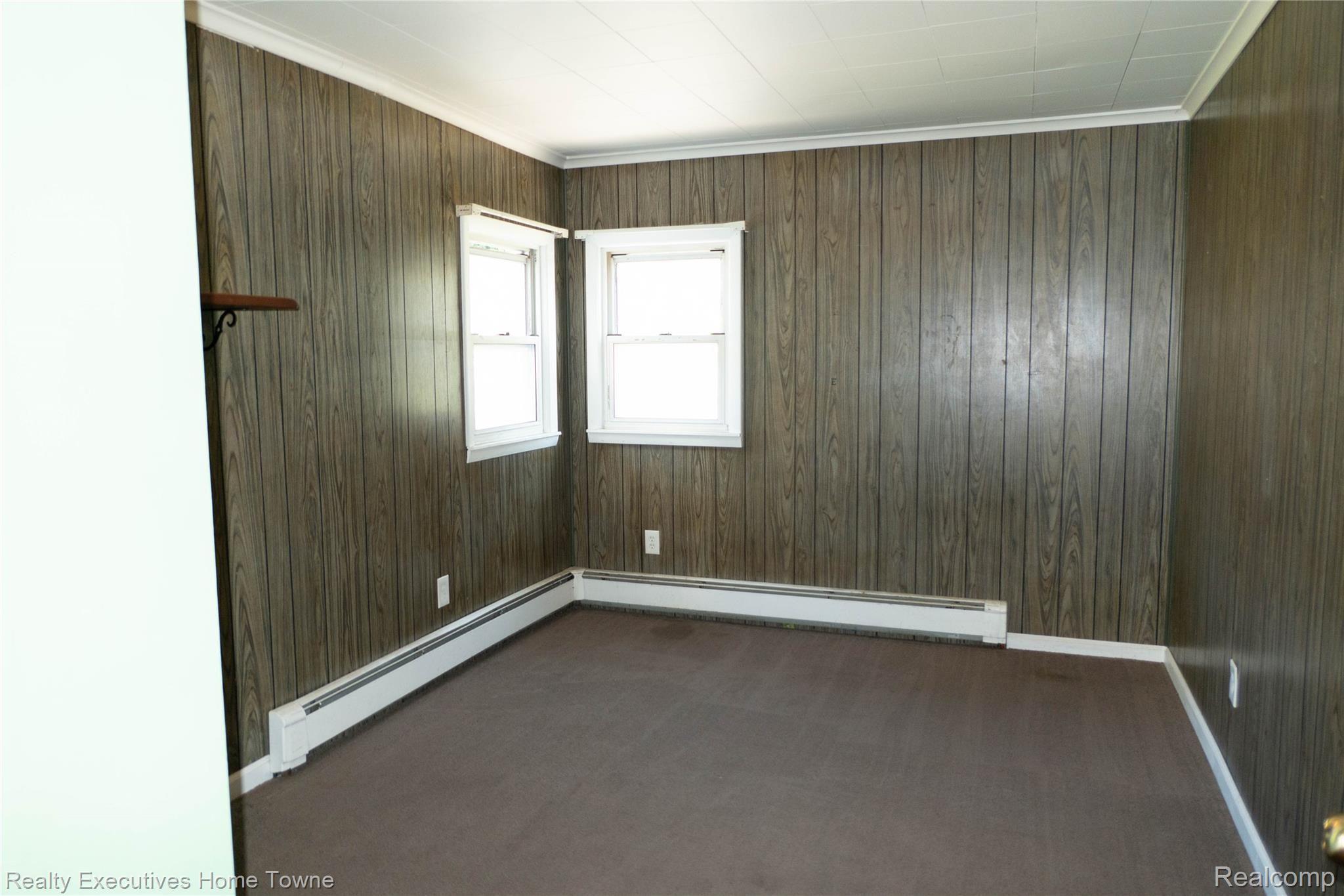 7961 Lakeshore Road Fort Gratiot, MI 48059 - Photo 18 of 37 Bedroom 2
