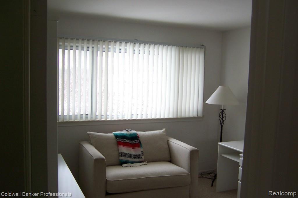 6809 North Adams Road Bloomfield Hills, MI 48304 - Photo 12 of 15 100_1682.jpg